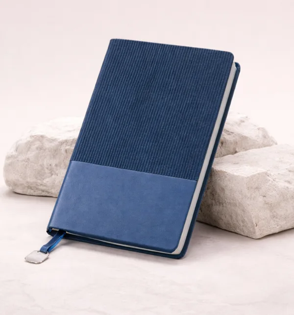 Σημειωματάριο Flexy από Δερματίνη με Βαμμένες Άκρες & Μεταλλική Λεπτομέρεια 15,5 x 21,5cm 40 τεμάχια Ριγέ κωδ. Sara