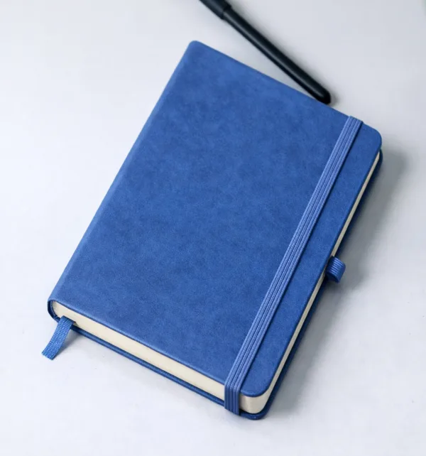 Σημειωματάριο από Πυρογραφική Δερματίνη με Λάστιχο 13x21cm Ριγέ 50 τεμάχια κωδ. ESK50