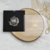Διάφανο PVC Προσκλητήριο Γάμου Τετράγωνο με Χρυσοτυπία & Μαύρο Φάκελο με Χρυσό Σχέδιο κωδ. 9272