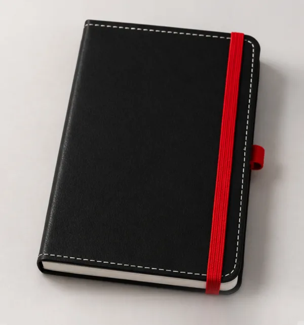 Σημειωματάριο από Δερματίνη Μαύρο με Κόκκινο Λάστιχο 13x21cm Ριγέ κωδ. ST-M-717K