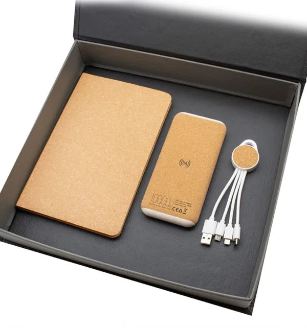 Premium Σετ Δώρου με Powerbank, Kαλώδιο Φόρτισης & Σημειωματάριο από Φελλό κωδ. 1802 Premium Σετ Δώρου με Powerbank, Kαλώδιο Φόρτισης & Σημειωματάριο από Φελλό κωδ. 1802