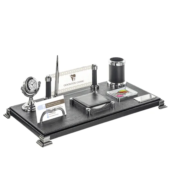 Επιτραπέζιο Σετ Γραφείου Δερμάτινο με Ρολόι, Θήκη για Στυλό, Μολυβοθήκη, Θήκη Καρτών & Ταμπελάκι κωδ. 0064 Επιτραπέζιο Σετ Γραφείου Δερμάτινο με Ρολόι, Θήκη για Στυλό, Μολυβοθήκη, Θήκη Καρτών & Ταμπελάκι κωδ. 0064