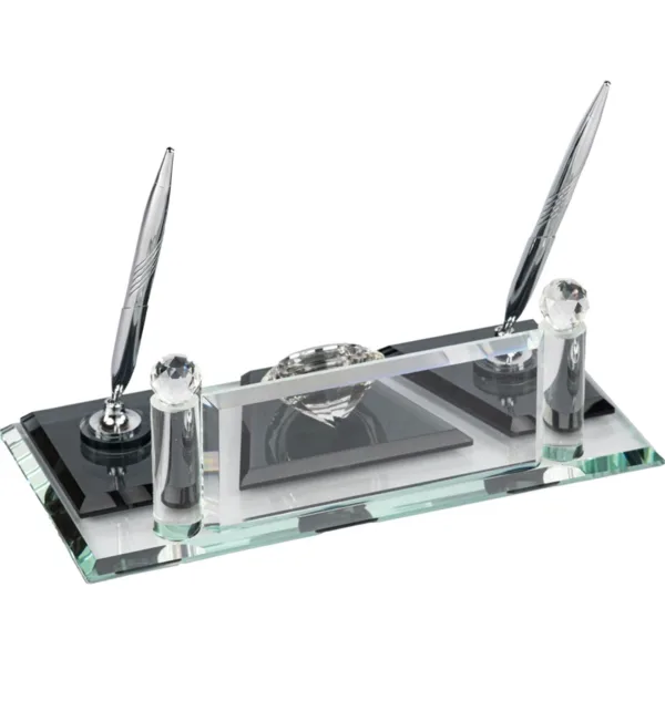 Κρυστάλλινο Επιτραπέζιο Σετ Γραφείου με Μαύρες Λεπτομέρειες, Ασημί Θήκη για Στυλό & Ρολόι κωδ. KM-85 Κρυστάλλινο Επιτραπέζιο Σετ Γραφείου με Μαύρες Λεπτομέρειες, Ασημί Θήκη για Στυλό & Ρολόι κωδ. KM-85