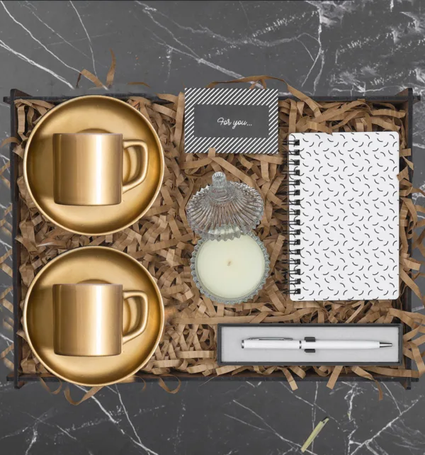 Gift Box με Ειδικό Ξύλινο Κουτί, 2 Χρυσές Κούπες, Σημειωματάριο, Στυλό & Κερί κωδ. 31345