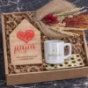 Gift Box για Μαμά με Κούπα με Φλιτζάνι, Ανθοδέσμη & Διακοσμητικά κωδ. 75158 Gift Box για Μαμά με Κούπα με Φλιτζάνι, Ανθοδέσμη & Διακοσμητικά κωδ. 75158
