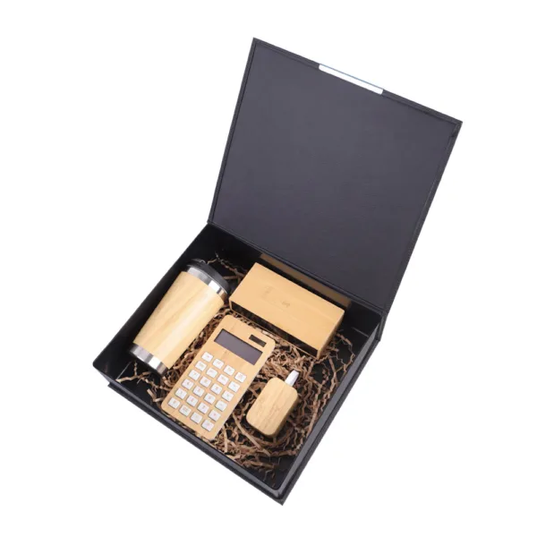 Premium Σετ Δώρου Μπαμπού με Θερμός,  Ρολόι, Αριθμομηχανή και Ακουστικά κωδ. 1919 Premium Σετ Δώρου Μπαμπού με Θερμός,  Ρολόι, Αριθμομηχανή και Ακουστικά κωδ. 1919