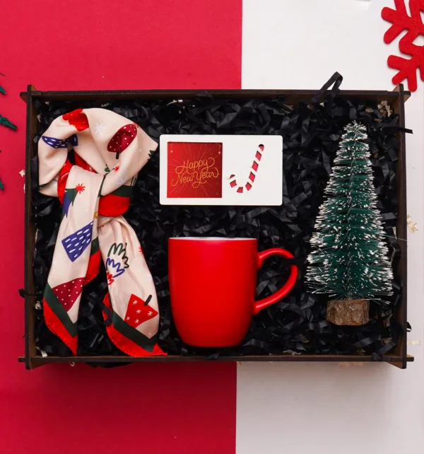 Χριστουγεννιάτικο Γυναικείο Gift Box με Κούπα, Φουλάρι, Κορνίζα και Διακοσμητικό Δεντράκι κωδ. 98089