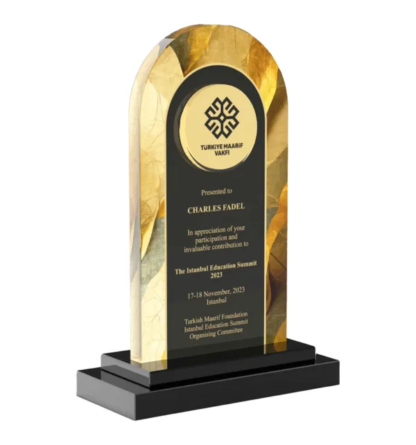 Κρυστάλλινo Μαύρο Βραβείο 15x25 cm με Χρυσό Σχέδιο κωδ. EKT-780