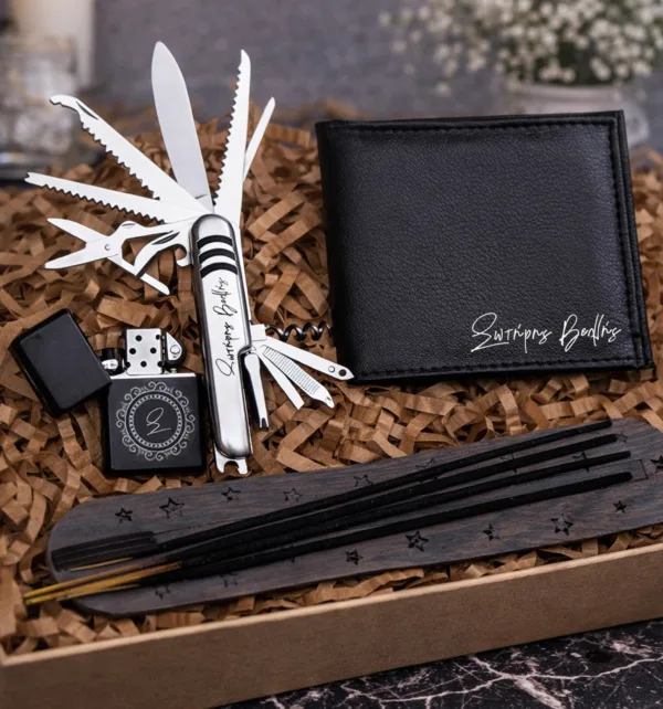Gift Box για Άντρα με Πορτοφόλι, Πολυεργαλείο, Αναπτήρα & Αρωματικά Sticks κωδ. 76322