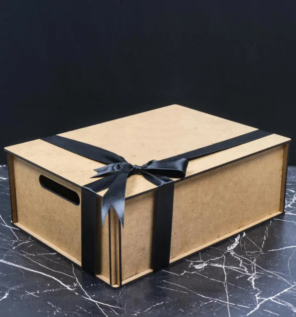 Gift Box για Άντρα με Σημειωματάριο, Πορτοφόλι, Κομπολόι, Αναπτήρα & Αρωματικό Αυτοκινήτου κωδ. 76353